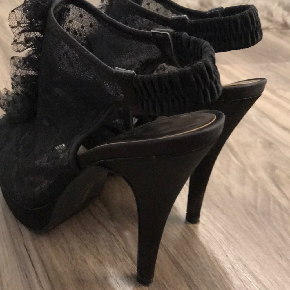 Heels - Picture 3 of 4